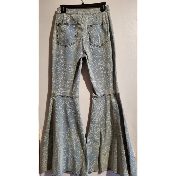 💖Free People / We The Free Pull On Printed Flared Jeans - Picture 7 of 13
